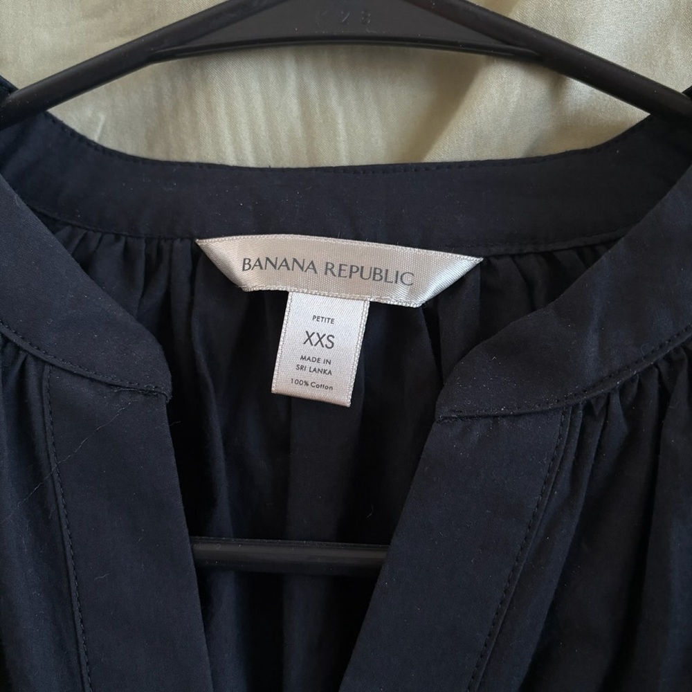 Banana Republic Black Blouse Poplin Sleeve No buttons - Picture 3 of 4
